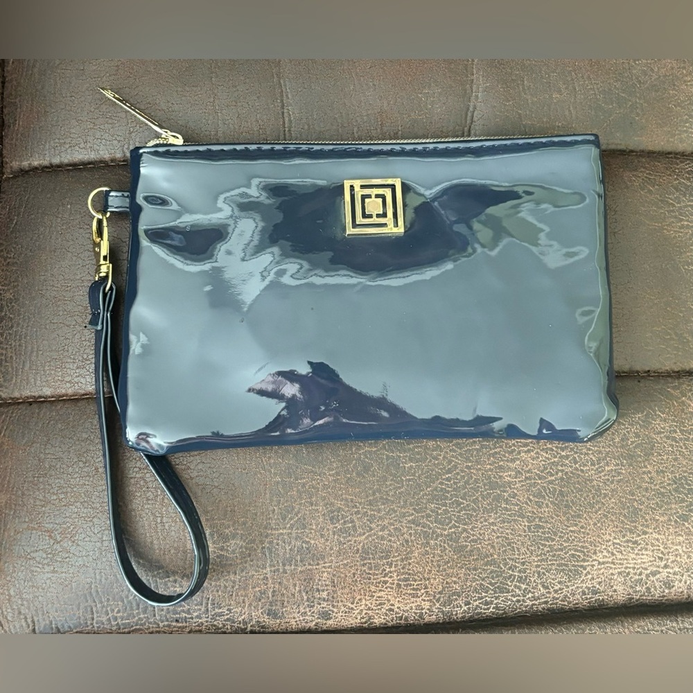 Liz Claiborne phone charging wallet. NWOT